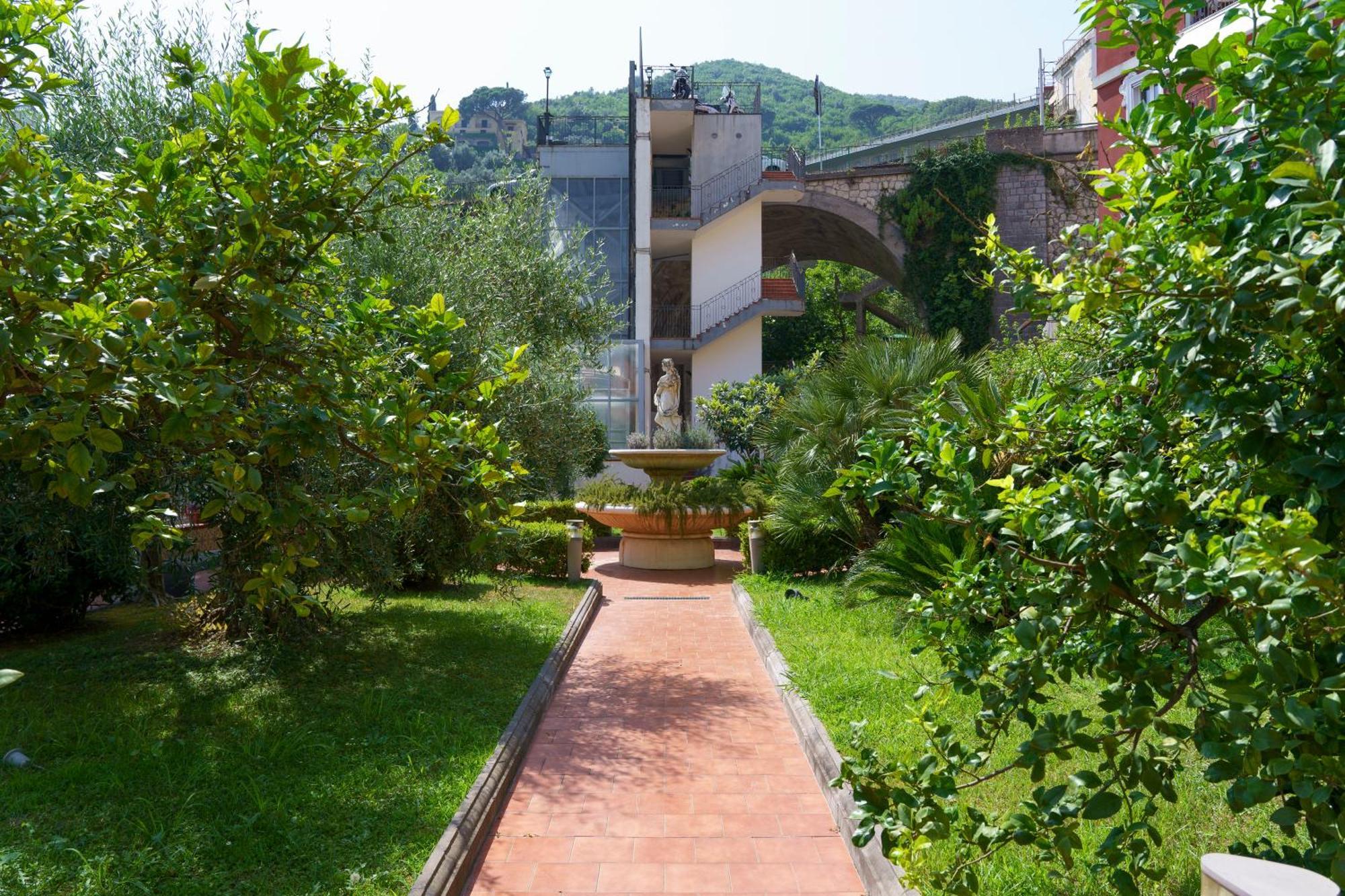 Suite Aphrodite - Exclusive Flat Σαλέρνο Εξωτερικό φωτογραφία