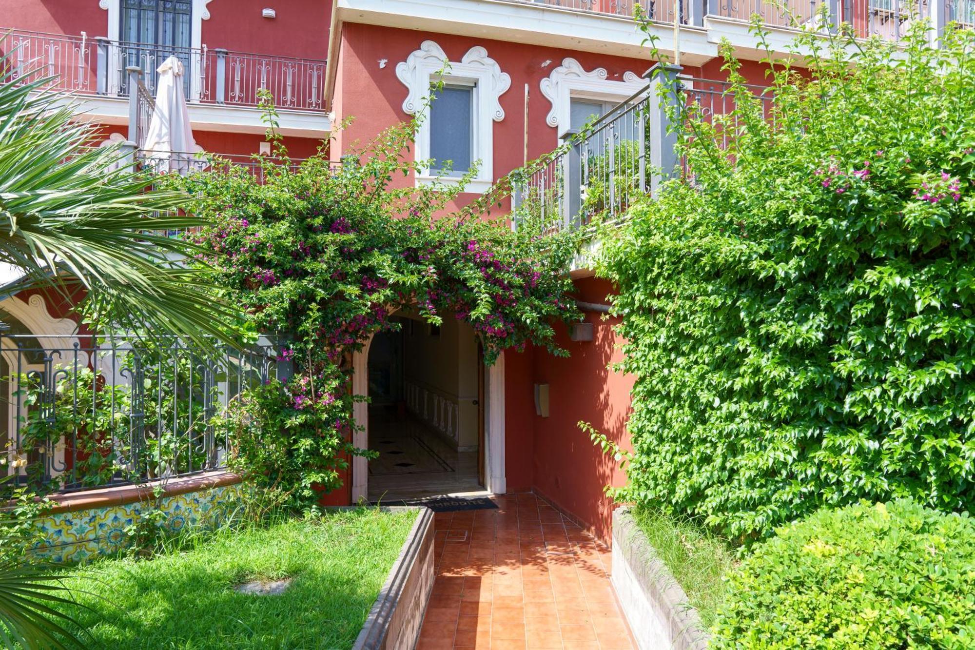 Suite Aphrodite - Exclusive Flat Σαλέρνο Εξωτερικό φωτογραφία